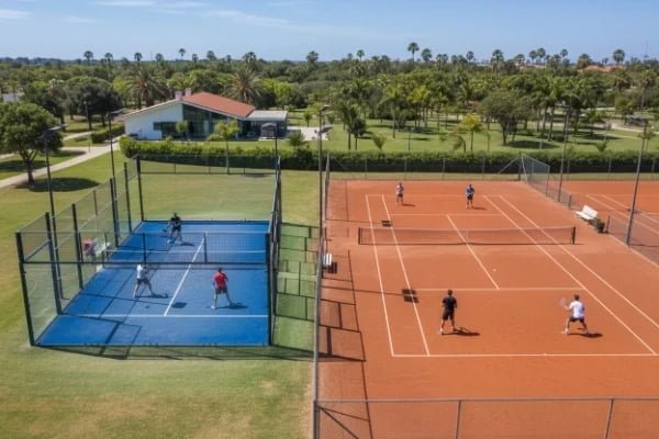 padel court dimensions vs tennis court size comparison
