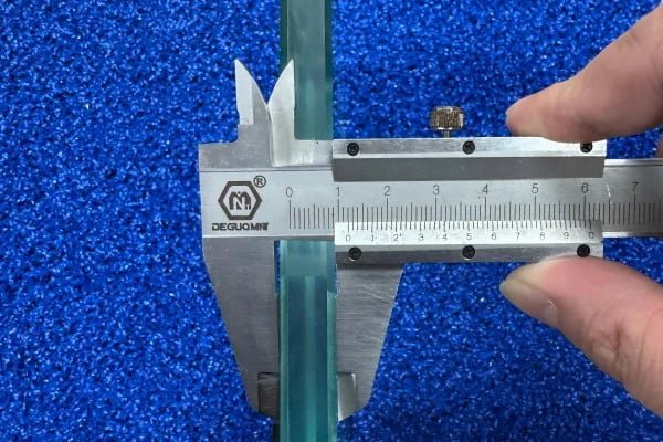 tempered glass panels for padel court