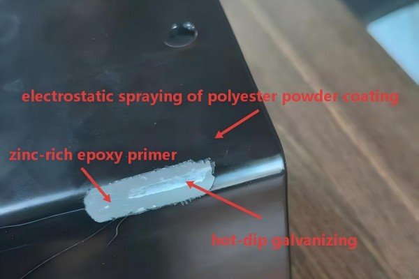 Zinc-rich epoxy primer and powder coating on padel steel frames