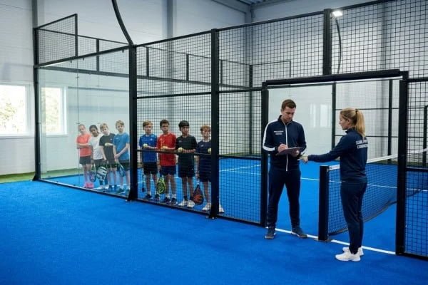 Evaluating an adult padel court for children